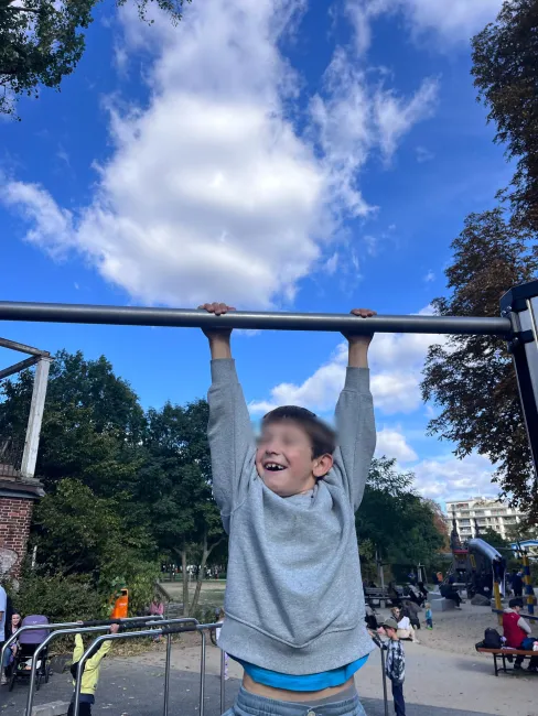 KidsKultur Kultur für Kinder Berlin Programm Kreative Bildung Ganzheitliche Erziehung KulturKids Architektur Museum Skizzenbuch Kindgerechte Kulturvermittlung Ästhetische Bildung Workshop Museumspädagogik Atelier Kreativworkshop basteln Lesen Entdecken Mind Body Soul skizzieren Ganzheitliche Förderung Emotionales Lernen Selbstregulation durch Kulturpädagogik Aktivitäten Prenzlauer Berg Berlin Kultur Programm Kreatives Lernen Workshop Berlin Künstlerische Früherziehung Ästhetische Wahrnehmung Malen Zeichnen 