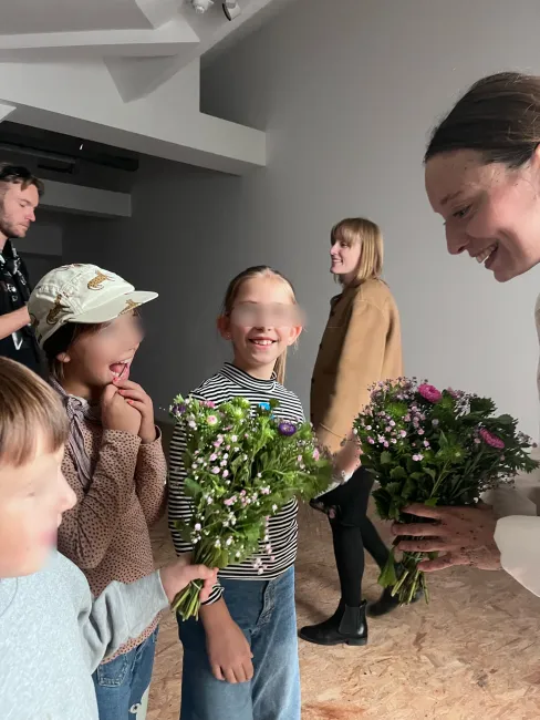 KidsKultur Kultur für Kinder Berlin Programm Kreative Bildung Ganzheitliche Erziehung KulturKids Architektur Museum Skizzenbuch Kindgerechte Kulturvermittlung Ästhetische Bildung Workshop Museumspädagogik Atelier Kreativworkshop basteln Lesen Entdecken Mind Body Soul skizzieren Ganzheitliche Förderung Emotionales Lernen Selbstregulation durch Kulturpädagogik Aktivitäten Prenzlauer Berg Berlin Kultur Programm Kreatives Lernen Workshop Berlin Künstlerische Früherziehung Ästhetische Wahrnehmung Malen Zeichnen 