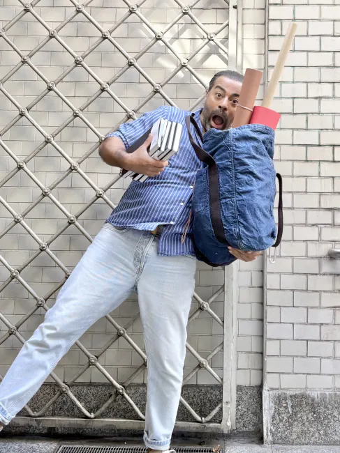 Glücklicher Erzieher